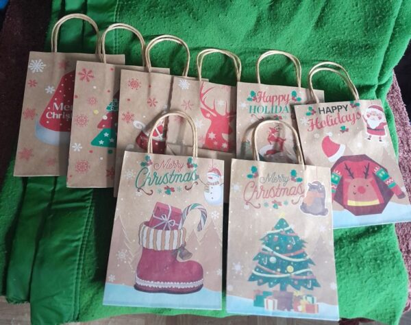 Paper Party Bags Christmas Gift Bag With Handles TRADITIONAL Loot Bags various 8 pack
