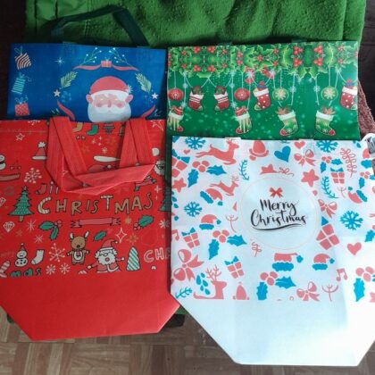 8 PCS Large Christmas Gift Bags with Handles, Christmas Tote Bags Bulk, Reusable Xmas